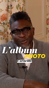 C comme Corneille, C comme classe... Corneille feuillette son album photo et revient sur les souvenirs marquants de sa carrière. Installez-vous, c’est rempli d’émotions et d’histoires qui inspirent. | Cosmopolitan France