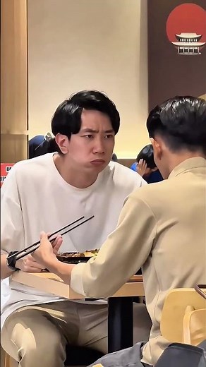 Su reacción ante esta comida fue diferente 😂 #shorts #funny #reaction