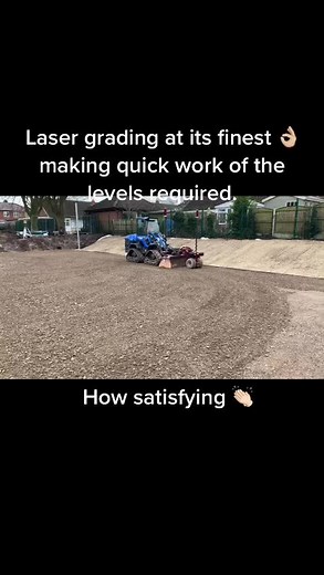 Another clip of the laser grading equipment in action…. Making quick work of achieving the desired levels for this job 👌🏼 #lasergrading #laserlevel #laserlevelling #project #building #pitch #groundworks #construction #constructionlife #kentbased
