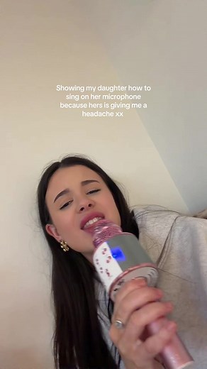 Singing Lessons for Kids: Fun Karaoke Mic Tips