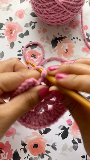 74K views · 1.1K reactions | Hermosa carpeta tejidas a crochet 臨 #tejidos #crochet #ganchillo #tejidosamano #trending #reels #love #flores #ganchillo #yarnlove #臨# | Ideas de Crochet Fácil | Facebook