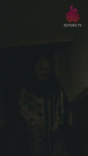 How Did That Clown Get There?!!#horror #horrormovie #movie #movieclips
