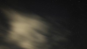 星空 タイムラプス 雲の動きあり 01の動画｜無料の動画素材サイト「動画AC」