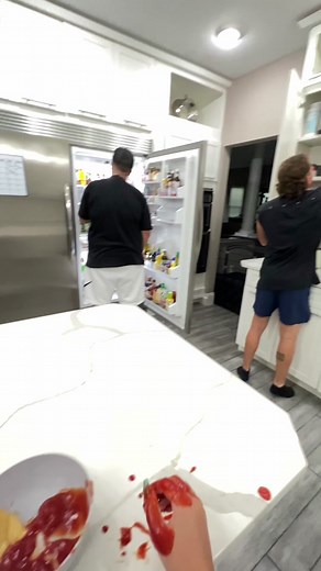 Lance Stewart (@lance210)’s video of napkin tiktok