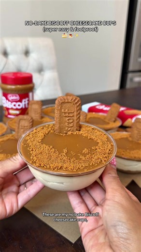 Make this for a party, & I promise it will be the first dessert to get eaten 🍰🍮✨ BISCOFF CHEESECAKE CUPS RECIPE: Biscoff Crust: -30 Biscoff cookies -2 tbsps salted butter -pinch of salt Biscoff Cheesecake Filling: -4 cups heavy cream -16 oz cream cheese -1 cup powdered sugar -1 cup biscoff spread -2 tsps vanilla bean paste -pinch of salt Toppings: -1 cup Biscoff spread -8 Biscoff cookies -½ cup crushed Biscoff cookies 1. Make your crust: Crush up your biscoff cookies, and then mix in the butte