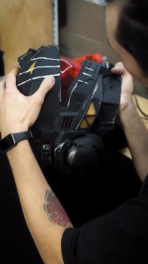 Cybercraft - Helmets | Armor | Cosplay on Instagram: "When Titanfall comes to life 🔥 Assembling a custom Pulse Blade Pilot helmet - piece by piece, as if pulled straight from the game No templates - all by hand, with love and fanaticism for every little detail This helmet isn’t just decor. It’s a piece of Titanfall that you can hold in your hands Fans will understand ❤️ Who are you for in Titanfall? 👇 #cybercraft #titanfall2 #titanfallhelmet #cosplay #handmade #titanfallfans #cybercrafthelmets