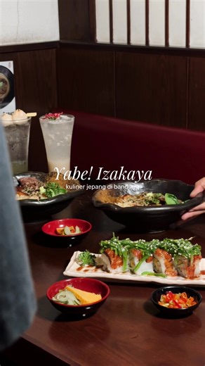 best izakaya in bandung!🍜🍱🎏 terkenal kerena tempat dan menu nya yang serba jepang, jangan heran kalo tempat mereka selalu rame untuk jadi hangout spot malem-malem di bandung @yabe izakaya 📍Jl. Pasir Kaliki No.23 #placetogobandung #kulinerbandung #bandungkuliner #yabeizakaya #creatorsearchinsights