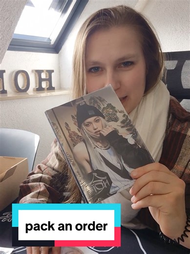 Let's pack another order: -Stray Kids Random Poca Photocards - Stray Kids Han Do it Vers. - Stray Kids Felix Hop Vers. - Stray Kids Hyunjin Karma Vers. #kpopalbum #straykidsalbum #kpopfyp #kpopshopgermany #kpopshop