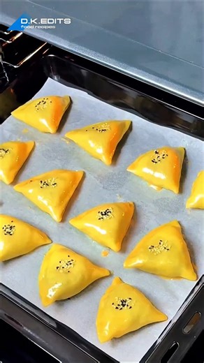 Homemade Crispy Samosa 🏡🥟 | Easy Step by Step #recipe #samosa #samosarecipe