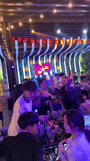 Hướng nội đến #93beergarden thì cũng phải lắc lư theo nhạc 🥰#93beergarden #93binhphuoc #dongxoai #xuhuongtiktok