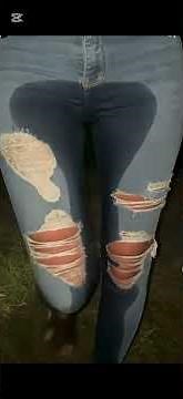 Girl pees pants after holding it for 6 hours on road trip