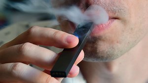 3 things you might be getting wrong about the vaping epidemic, as lung injuries top 1,000 cases