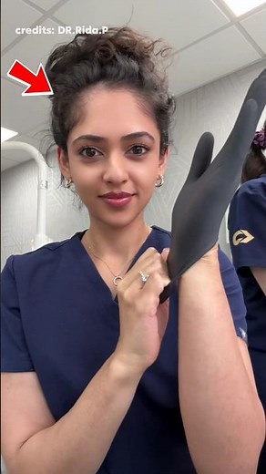 This dentist's new vampire teeth looks amazing 🫡