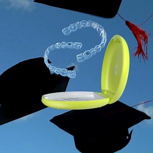 5K views · 43 reactions | Congrats to the graduating class of 2021 on your huge smile worthy accomplishment!   #invisalign #invisalignsmile #Class2021 | Invisalign | Facebook