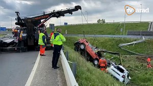 281K views · 1.5K reactions | O macara specială intervine pe A1 la locul accidentului produs în aceasta noapte. | TV Arad | Facebook