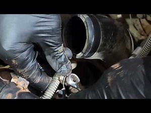 How to replace the starter motor on a V8 78 series LandCruiser (VDJ78)
