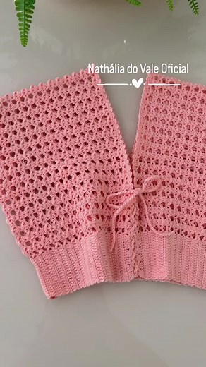 📍Blusa de Croche Rápida e fácil de fazer!🧶 O tutorial com o passo a passo completo de como fazer ela já está disponível no canal do YouTube para vocês #foryoupage #fyp #tiktok #viral #trending #challenge #crochettiktok #aulasdecrochê #croche #aulasdecroche #videoaulasdecroche