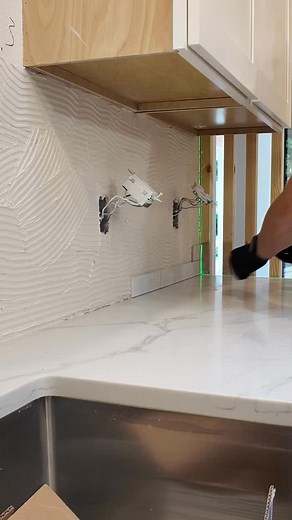 Backsplash tile installation 👷‍♂️✨ Not the finish yet — just the process! Clean cuts, straight lines, perfect spacing — that’s how we do backsplash tile installation right 💪 📍 Turner | Lake Oswego | Silverton | Salem OR 📞 Call/Text for a quote: 503 999 6866 https://taran-construction.com/services/tile-flooring-installation/ #backsplashinstallation #tileinstallation #tiling #kitchenremodel #homerenovation #contractorlife #oregoncontractor #tilework #renovationideas #oregonhomes #constructionl