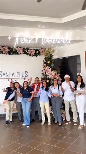 SÁNHA PLUS on Instagram: "Esta Navidad queremos agradecerte por elegirnos. Que el amor, la tranquilidad y los buenos momentos te acompañen hoy y siempre. 🎄✨ Feliz Navidad te desea Sánha Plus. #sanhaplushotel #santamarta #diciembre #feliznavidad"