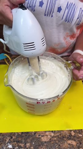 The Dreamy Italian Creme Cake You’ll Fall in Love With!