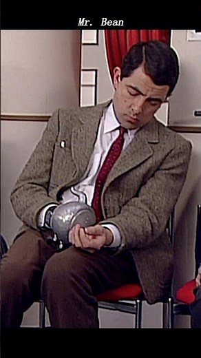 Mr. Bean’s FROG APOCALYPSE! 🐸💥 | Hopping Mad | Mr. Bean Full Episode#movie#shorts