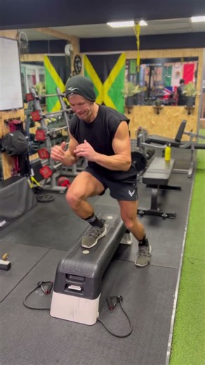 great Full body focused CIRCUIT’ using minimum kit (REEBOK STEP & REEBOK RESISTANCE BAND’.