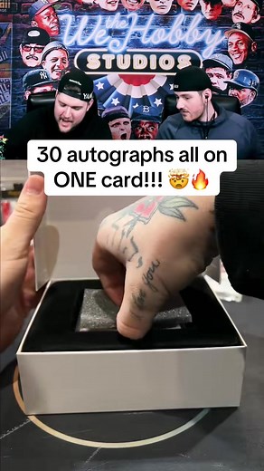 One card. THIRTY autographs. 🤯🔥 🎥 via @WeTheHobby #CardPull #BaseballCards #TradingCards #MLBCards #fyp