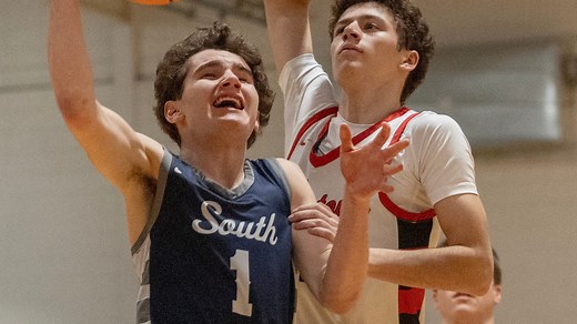 Middletown South boys basketball wins big to open state playoffs
