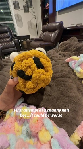 Creating Your Own Chunky Knit Bee Craft