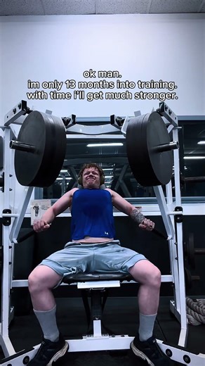 4 PLATES… BUT MY BENCH IS TRASH? 💀 #chestpress #shorts #debate