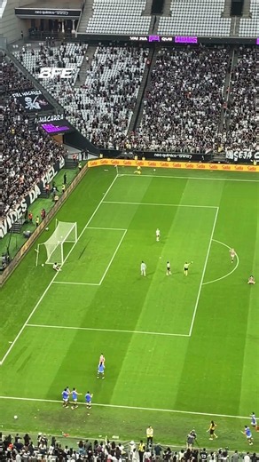 Virada do São Paulo em Itaquera. Gol da Isa. #saopaulofc #asbrabas #corinthians #futebolfeminino