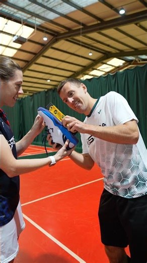 Badminton Shoes - Grip Test 🤯