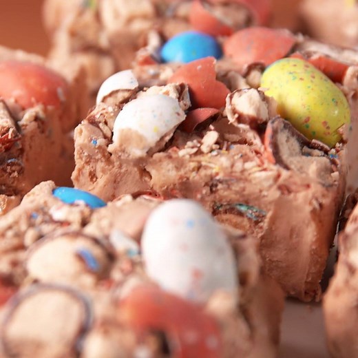 Robin Eggs Malt Fudge will make you so fudging excited for Easter. Full recipe: http://dlsh.it/vQBXL6D | Delish
