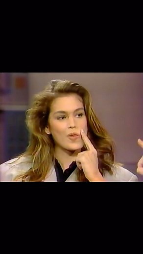 90smodels on Instagram: "Cindy Crawford’s mole lore on David Letterman in 1989. Ending with a typical Letterman lecherous comment."