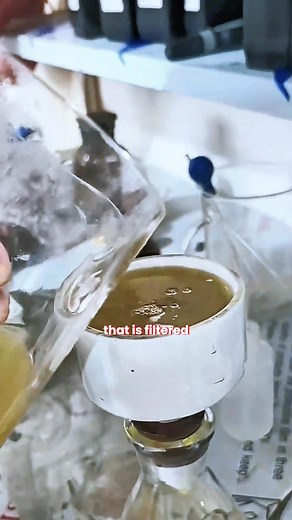 Hidden Gold Inside Old Phones #gold #jewelry #melting #reels #money | Thayvren