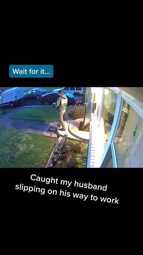 Thank god for Security cameras 😜 #slippin #foryoupage #clumsy