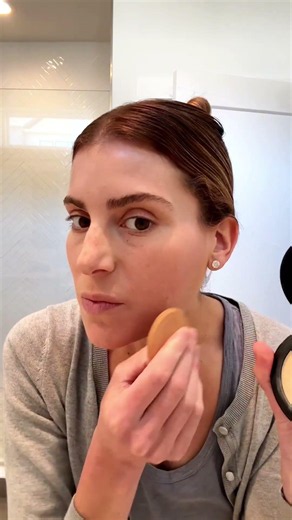 MAC Studio Fix Powder Plus Foundation 24 hour oil control