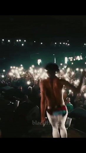 NLE Choppa Performs Shotta Flow Live at Concert