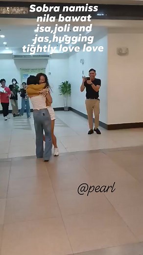 1.4M views · 26K reactions | Wow sobrang namiss nila bawat isa joli and jas they hugging ,made me crying love love thank you meet again today with joli,dylan joli,and of course mommy marz 殺❤️‍❤️‍啕❤ @topfans JasDy PBB Gen11 Pęąřĺ Ĺøvęĺy Ťąň | JasDy PBB Gen11 | Facebook