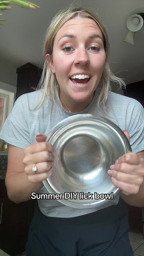 Its so important to keep your dogs cool in the hot summer. This is one of our favorite ways to hang out in the shade and keep our dogs nice and chilled. #diylickmat #diylickbowl #lickbowlslowfeeder #slowfeeder#summerdog #keepdogcool #diydogtreats #dogenrichment #enrichmentfordogs #dogswithanxiety #dogupsetstomach #diydogtoy #enrichmentbowl #dogstimulation #amazondogmusthaves #mentalstimulationfordogs