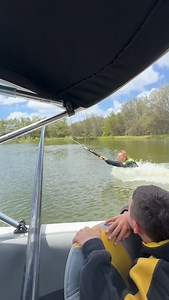 Big strides for our members today, all thanks to Ben for his time and coaching on land and on water🦶💧🚤 • • • • • • #BarefootLife #WaterSkiVibes #ThanksCoach | WA Barefoot Club