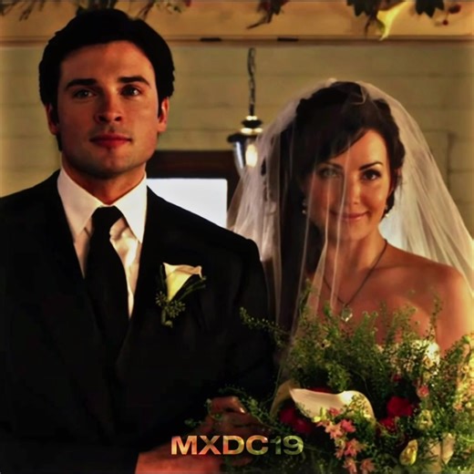 their wedding was such a beautiful moment | #smallville #tomwelling #clarkkent #superman #fyp