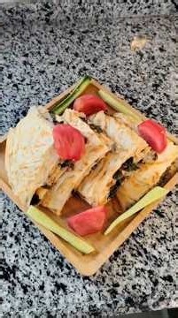 Cheap, Quick & Crispy Spinach Pan Pie in Minutes! 🥬🥟#shorts #spinach #spinachrecipe #borek