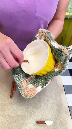 Easy Easter Pretzel Cross Dessert Tutorial | Sweet & Salty Holiday Treat