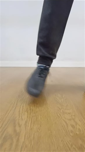 📣 Esta es la última señal para que te unas al trimestre de TAP, también conocido como CLAQUÉ 👞✨ Los miércoles, de 19:45 a 21:15 hacemos música con los pies ☺️ Ya llevamos 4 clases y se ha creado un grupito maravilloso gracias al súper profe @jepmelendez y todo lo que nos está enseñando 💛 No te lo pienses más y vente a probar cuánto antes porque avanzamos rápido, pero nos encantaría que te sumes! 🏃‍♀️🎶 👉 Escríbenos para más info o venir a probar una clase #TapDance #Claqué #TapCanarias #Swi