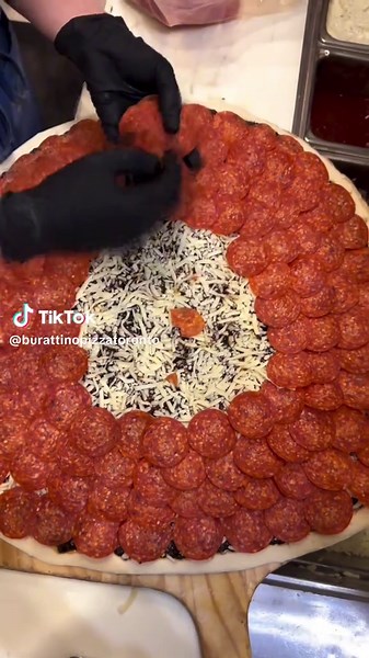 Can you count to 120?😍😇 #crispycrust #pizzalovers #gourmetpizza #foodtoronto #pizzalove #torontoeats #torontopizza #torontofood #asmr #crunchy #pizza #Foodie #foodoftiktok #pizzatiktok #torontotiktok