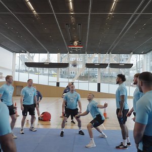 In this week’s episode of O2 Inside Line, go behind-the-scenes as the England Rugby team give you a unique look inside the training camp in Brighton 💪 #WearTheRose 🌹 Watch now: o2uk.co/O2ILBrighton | O2