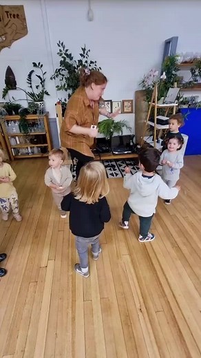 Dough Disco! 🥳 🎉 🪅 One of many activities that we do with the children is dough disco. Dough disco involves moulding play dough in time to music and performing different actions such as rolling it into a ball, flattening it, putting each individual finger into the dough, rolling it into a sausage and squeezing it. Children develop fine motor muscles by manipulating the dough in a variety of ways, which in turn helps to improve their mark making and writing. #doughdisco #provocationsforplay #p