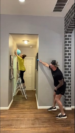 309K views · 3.8K reactions | The hunter becomes the hunted #couples #funny #fblifestyles | Lindy and Jlo | Facebook