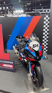 BMW s1000rr အသစ် ထွက်ပြီးလို့ သွားကြည့်မယ် 💪 | Moto Myanmar TH